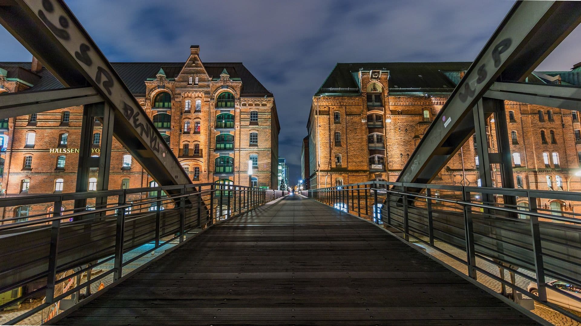 Eine Brücke in Hamburg.